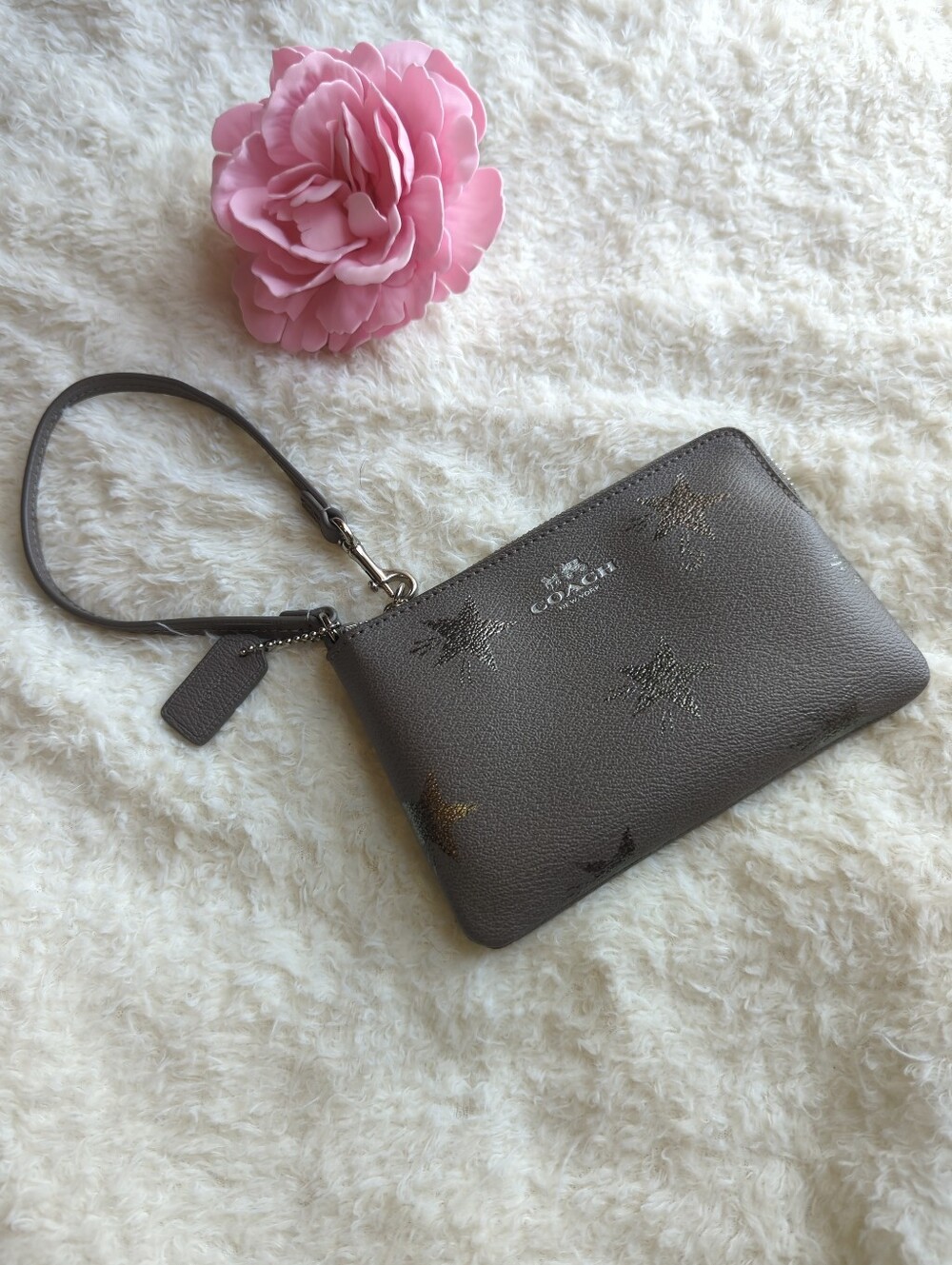COACH Gray With Metallic Glitter Rare Silver Shooting Star Corner Zip Wristlet